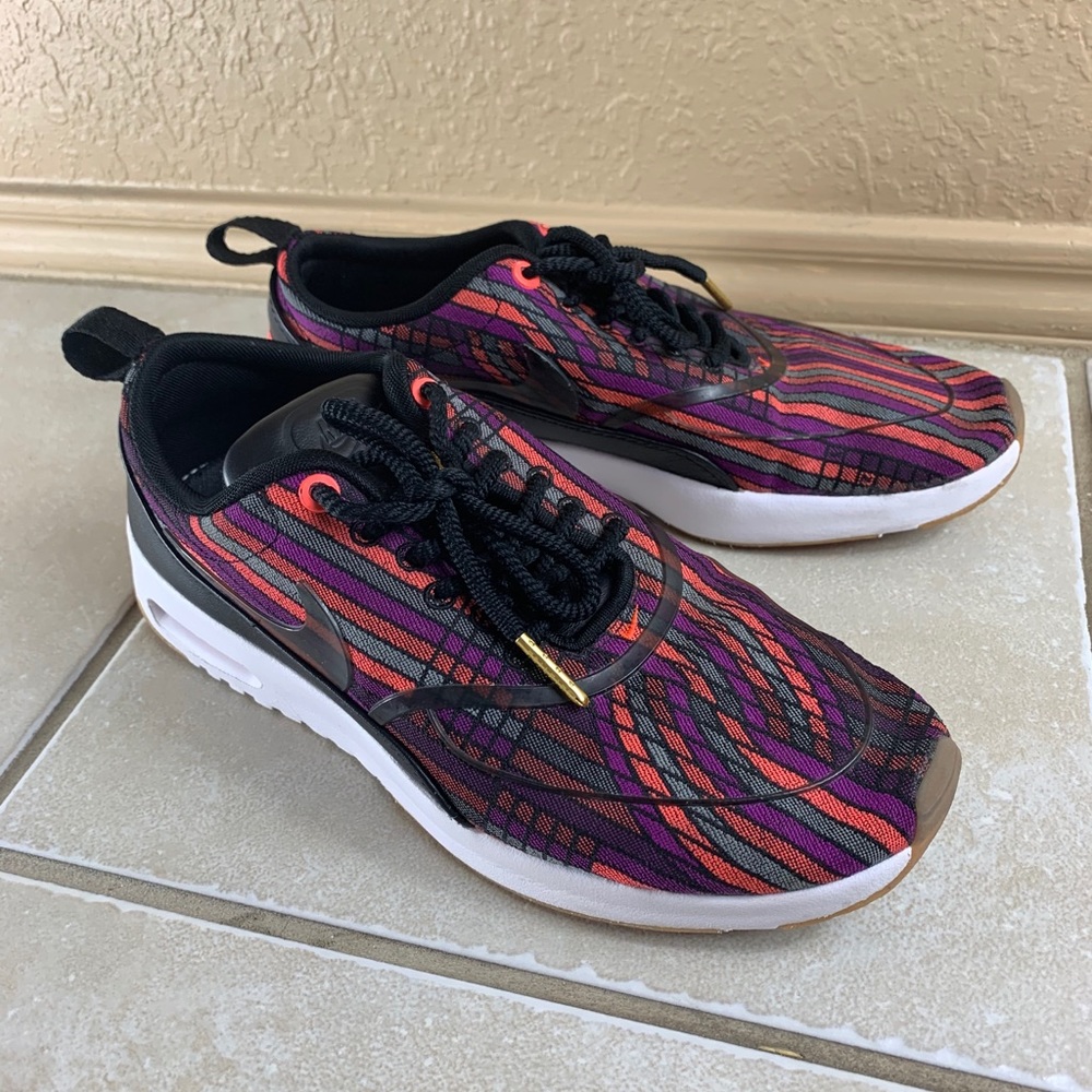 Multi Colored Classic Nike Thea💜❤️🖤💓